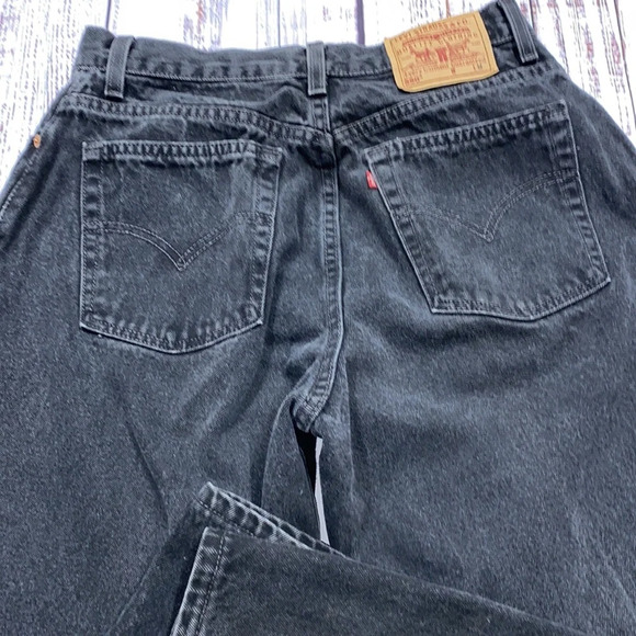 Levi’s vintage black MOM jeans relaxed fit tapered leg size 14 Regular - Picture 9 of 10